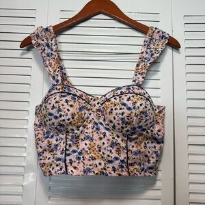B.O.G Collective Women’s Creme Sleeveless Elastic Floral Print Crop Top. Size M
